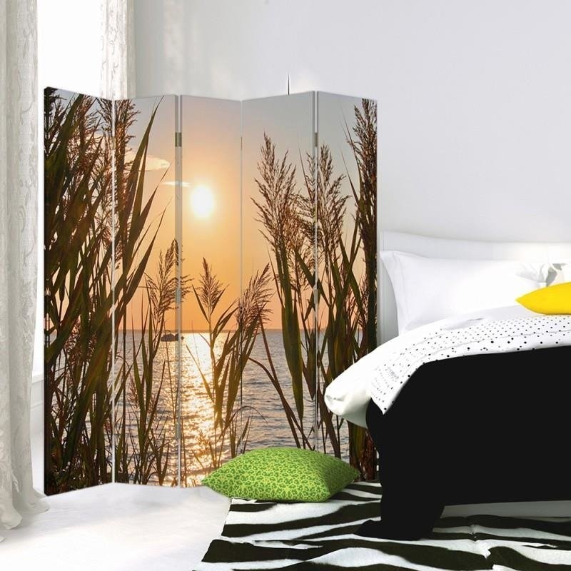 Paravent séparateur d'espaces avec image du coucher du soleil sur un lac imprimée sur toile avec finition marron et cadre en mdf-01